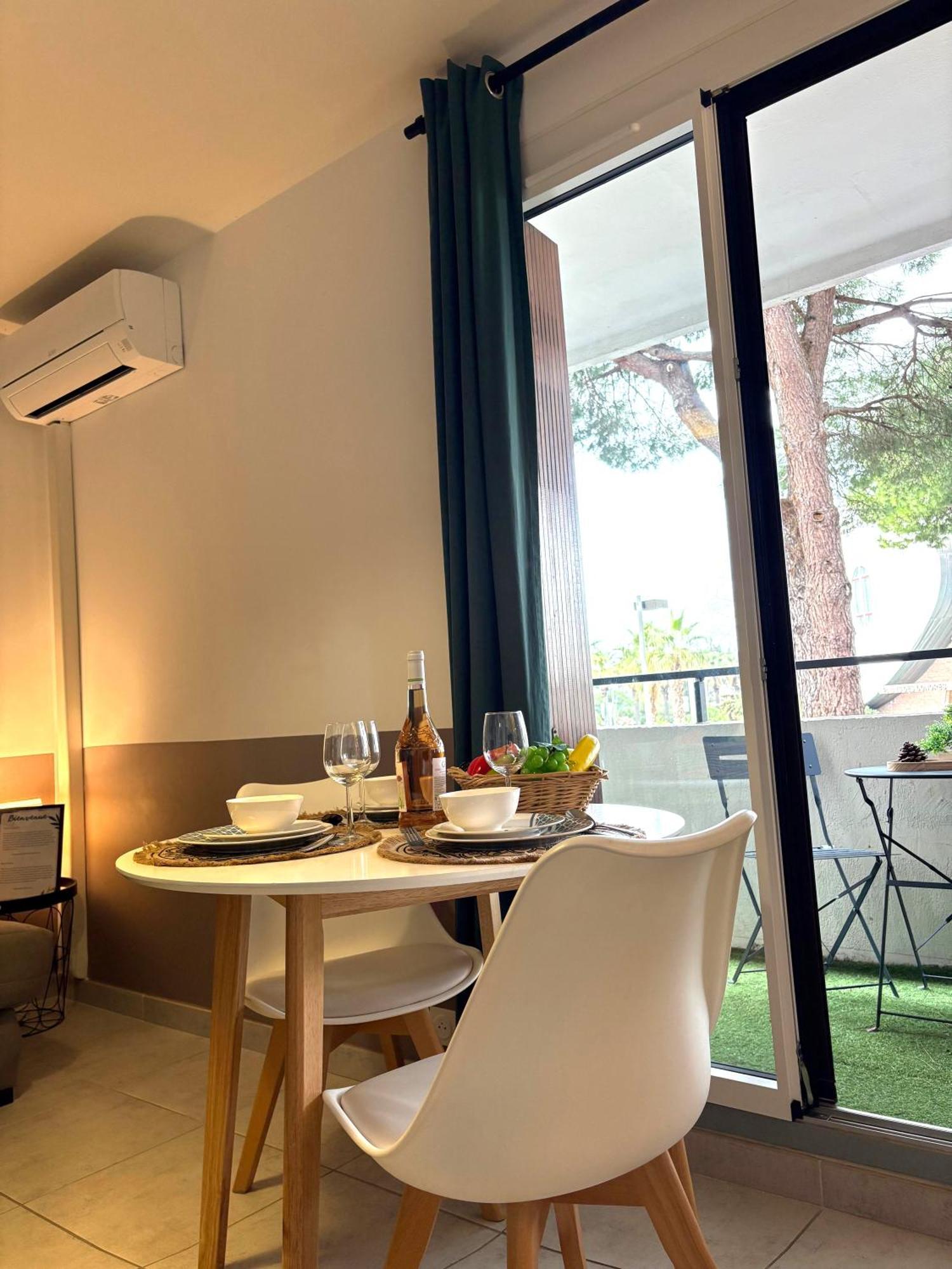L'Amazone Studio Plein Centre Plages A 2Min Clim Wifi Sur Le Port - Top Prosconciergerie- Ла Гранде-Моте Екстериор снимка